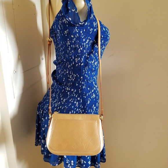 Louis Vuitton  discontinued  Noisette crossbody  bag/ Sale! - Picture 3 of 16